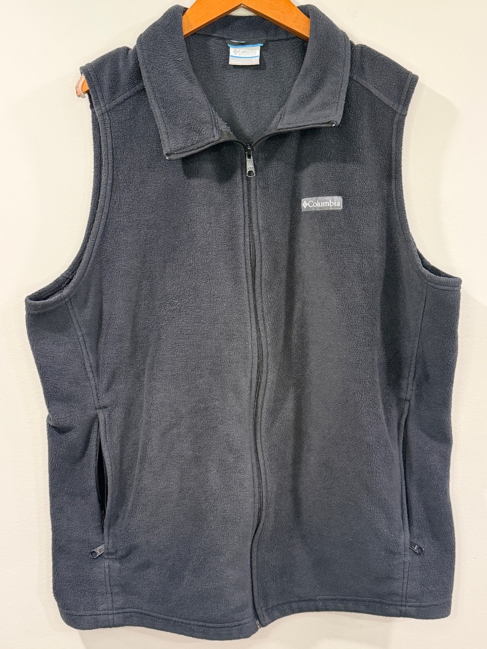 Columbia Men’s Black Fleece Full Zip Vest Size 2XT